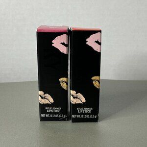 Kylie Jenner Lipsticks Shade Flirtini Matte & August Matte